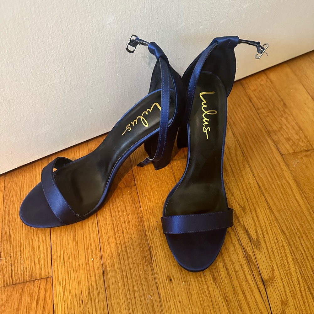 Lulus blue satin open toe wide heel sandals